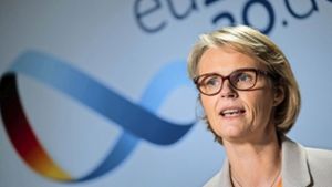 Bundesforschungsministerin Anja Karlic will Richtlinien für künftige Vergabeverfahren erarbeiten. . Foto: dpa/Bernd von Jutrczenka