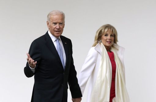 In schweren Zeiten standen sie zusammen: Joe Biden und seine Frau Jill. Foto: AP