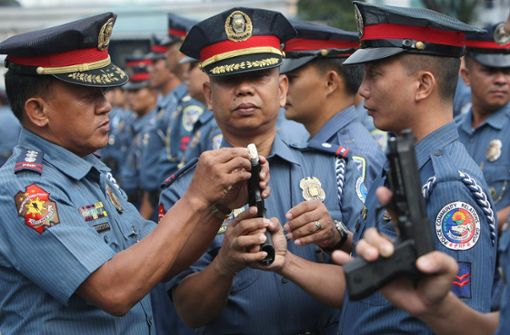 Die Polizei hat in der philippinischen Stadt Talisayan rinrn Kannibalen verhaftet (Symbolbild). Foto: dpa/Rolex Dela Pena