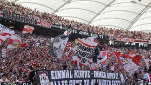 Die Fans halten dem VfB Stuttgart weiter die Treue. Das drückt sich auch in Zahlen aus. Foto: Baumann/Hansjürgen Britsch