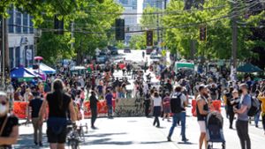 In Seattle im Nordwesten der USA haben Demonstranten eine „autonome Zone“ unweit des Kapitols eingerichtet. Foto: AFP/JASON REDMOND