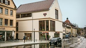 Das CVJM-Haus an der Esslinger Kiesstraße: einen Hinweis auf den angestammten Namen „Lutherbau“ sucht man vergebens. Foto:  