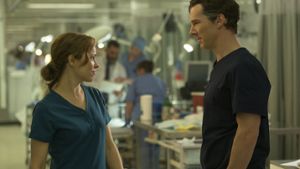 Dr. Palmer (Rachel McAdams) wird ihren Kollegen Stephen Strange (Benedict Cumberbatch) bald an anderes als die Medizin verlieren. Foto: Walt Disney