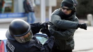 Polizisten werden bisweilen Opfer von Gewalt. Foto: dpa