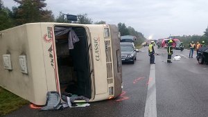 Bei einem Unfall auf der A5 bei Neuenburg sind zwei Männer und ein Kind gestorben. Foto: dpa