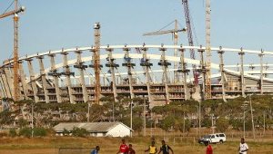 Das Greenpoint Fußballstadion in Cape Town, eines der FIFA WM 2010 Stadien in Südafrika. Foto: dpa