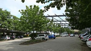 Allein der riesige 4000 Quadratmeter große Parkplatz bietet eine Entwicklungschance. Foto: Nagel
