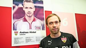 Unabhängig vom Fortbestand der Zweiten wird es für Andreas Hinkel  eine Zukunft beim VfB geben. Foto: dpa