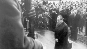 Historischer Moment: Am 7. Dezember 1970 fällt Bundeskanzler Willy Brandt in Warschau auf die Knie. Foto: dpa