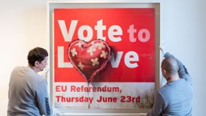 „Vote to love“ wird auf umgerechnet 468 000 bis 702 000 Euro geschätzt. Foto: dpa/Matthias Balk