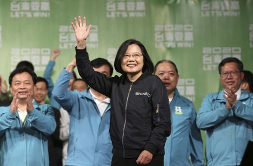 Präsidentin Tsai freut sich über einen klaren Wahlerfolg. Foto: AP/Chiang Ying-ying