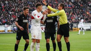 Marc Oliver Kempf vom VfB Stuttgart sah gegen den Karlsruher SC die Rote Karte. Foto: dpa/Christoph Schmidt