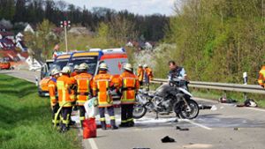 Motorradfahrer lebensgefährlich verletzt
