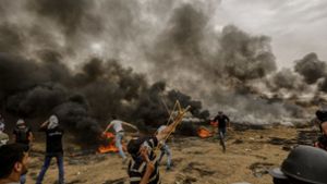 Bei erneuten Konfrontationen an der Gaza-Grenze sind zahlreiche Menschen verletzt worden. Foto: dpa