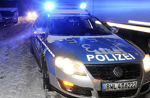 Bei einem Unfall in Stuttgart-Möhringen sind zwei Personen schwer verletzt worden. Die Polizei muss nun herausfinden, wer Grün hatte. Foto: dpa/Symbolbild