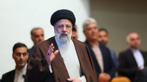 Rettungsteams suchen nach Irans Präsident