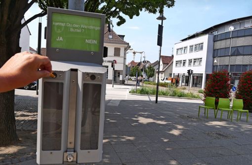 In Wendlingen können Raucher ihre Kippen an drei Standorten entsorgen und gleichzeitig abstimmen. Foto: /Kerstin Dannath