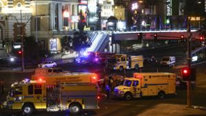 Rettungsfahrzeuge am Tatort in Las Vegas. Foto: dpa