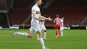 Sasa Kalajdzic köpft mit seinem sechsten Saisontor das 1:0 für den VfB gegen Mainz. Foto: Baumann
