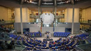 Über zwei migrationspolitische Gesetze hat der Bundestag am Donnerstag beraten. Foto: Melissa Erichsen/dpa/Melissa Erichsen