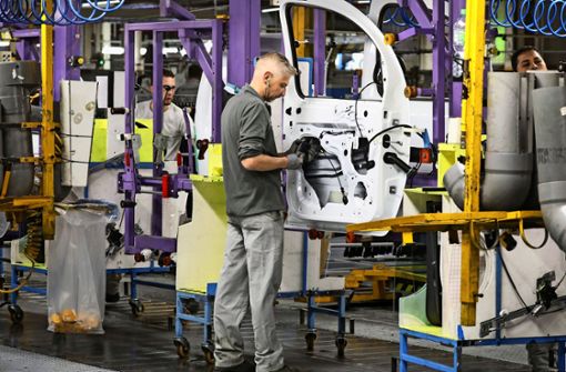 Der französische Autohersteller Renault will sich wieder auf die Autoproduktion konzentrieren – und personelle Querelen überwinden. Foto: AFP/Ludovic Marin