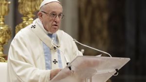 Papst Franziskus ist unter Beschuss von allen Seiten. Foto: AP