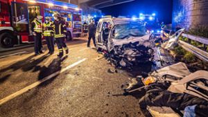 Drei Menschen starben bei einem Geisterfahrer-Unfall auf der A8 bei Pforzheim. Foto: 7aktuell.de/Alexander Hald/7aktuell.de | Alexander Hald