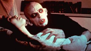 Klaus Kinski als blutsaugender Vampir in dem Gruselklassiker von 1979 Nosferatu - Phantom der Nacht. Foto: Imago/Everett Collection