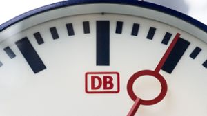 Von wegen pünktlich. In diesem Punkt hat die Deutsche Bahn großen Nachholbedarf – im Fern- und Regionalverkehr. Foto: dpa
