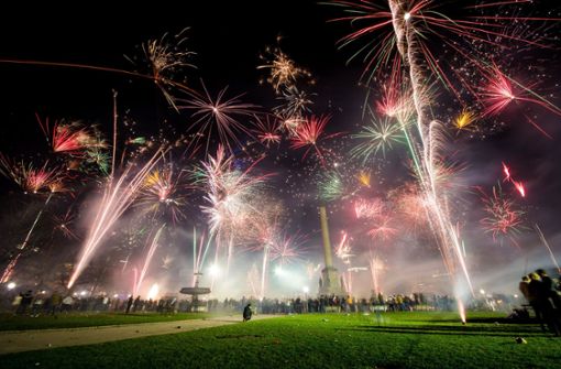 Das Feuerwerk in Stuttgart wird laut Wetterexperten zu einer extrem hoher Feinstaubbelastung führen. Foto: dpa