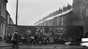 Belfaster Straßenszene während des Nordirland-Konflikts Foto: AFP