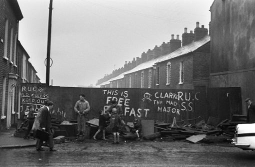 Belfaster Straßenszene während des Nordirland-Konflikts Foto: AFP