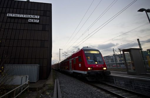 Das Stellwerk am Stuttgarter Hauptbahnhof wird auch nicht digital betrieben. Foto: PPfotodesign