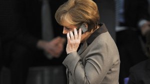 Die Ermittlungen rund um das Handy von Angela Merkel wurden eingestellt.  Foto: dpa