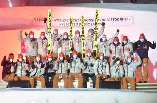 Die deutschen Skispringer haben bei der WM in Oberstdorf die Erwartungen erfüllt. Foto: AFP/Christof Stache