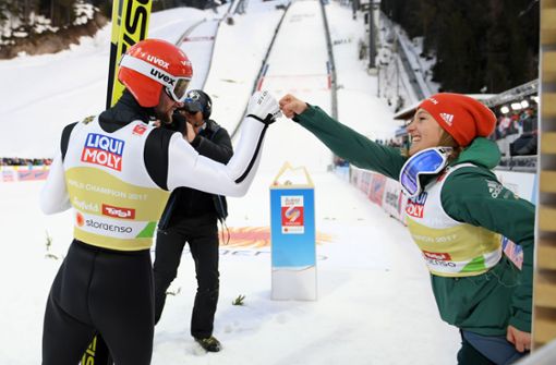 Markus Eisenbichler und Katharina Althaus freuen sich über ihre Leistung. Foto: Getty Images Europe
