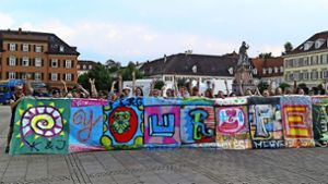 Jugendliche versammeln sich 2017 zur „Yourope“-Aktion auf dem Ludwigsburger  Marktplatz. Foto: /Stadt Ludwigsburg