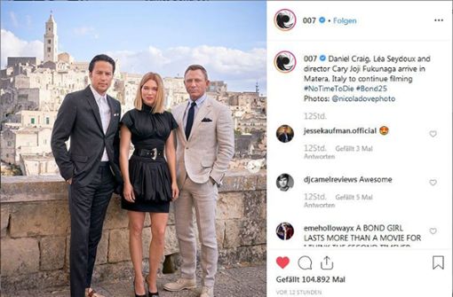 007 hat auf Instagram gepostet: Regisseur Cary Joji Fukunaga, Lea Seydoux und Daniel Craig (von links) vor der Kulisse Materas. Foto: Instagram
