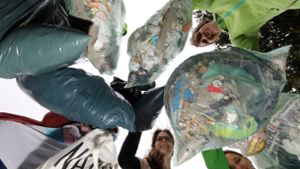 Tonnen von Plastik: An Nord- und Ostseeküste haben Freiwillige in den vergangenen Wochen Müll gesammelt. Foto: dpa