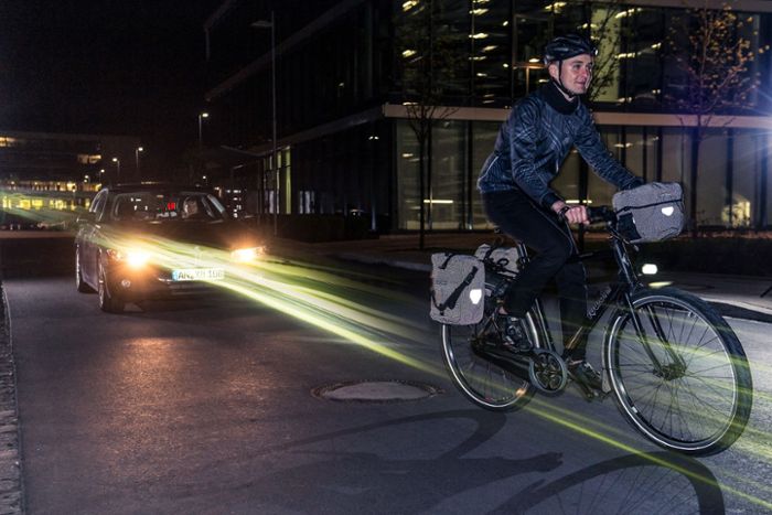 Reflektoren am Rad und Radfahrenden sind ein großer Sicherheitsgewinn im Straßenverkehr.