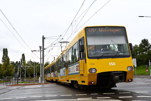 Vermutlich weil er eine Weiche falsch stellte, ist der Fahrer einer Stadtbahn der Linie U12 in Richtung Möhringen am Mittwochmorgen beim Olgaeck falsch abgebogen (Symbolbild). Foto: Benjamin Beytekin