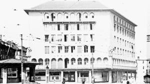 Der Pavillon (damals ein Kiosk von Wittwer) und  der  Industriehof  an der Lautenschlagerstraße im Jahr 1942. Foto: Stadtarchiv