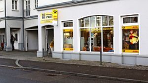 Die Post an der Scharnhauser Straße in Stuttgart-Plieningen ist nach dem Dafürhalten manches Bezirksbewohners zu weit weg. Foto: Jacqueline Fritsch