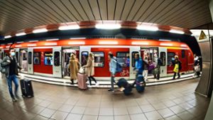 Die S-Bahn in der Region Stuttgart könnten durch Linienänderungen attraktiver werden. In einer Masterarbeit werden dazu Vorschläge gemacht. Foto: Lichtgut/Achim Zweygarth
