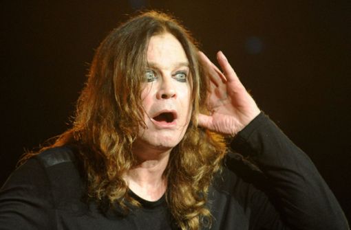 Schlechte Nachrichten: Ozzy Osbourne kann vorerst nicht mehr auf die Bühne. Foto: dpa