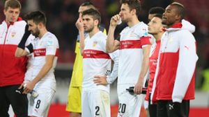 Ernüchterung bei den VfB-Spielern nach dem schwachen Heimspiel gegen den FC Augsburg. Foto: Getty