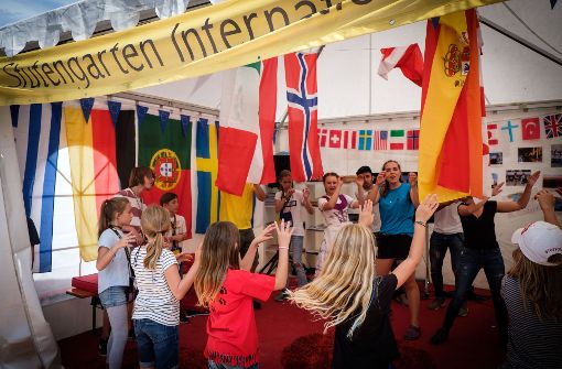 Kultur aus unterschiedlichen Ländern: Der Stutengarten ist international. Foto: Lichtgut/Achim Zweygarth