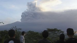 Auf Bali rumort der Vulkan Mount Agung. Foto: AP