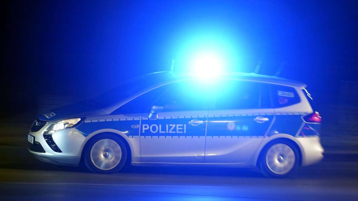 Mutmaßliches Tötungsdelikt: Leiche am Rheinufer in Jestetten gefunden