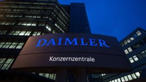Auch dem Daimler-Konzern könnte im Abgasskandal jetzt eine Massenklage betroffener Kunden bevorstehen. Eine Einzelklage wurde bereits eingereicht. Foto: dpa